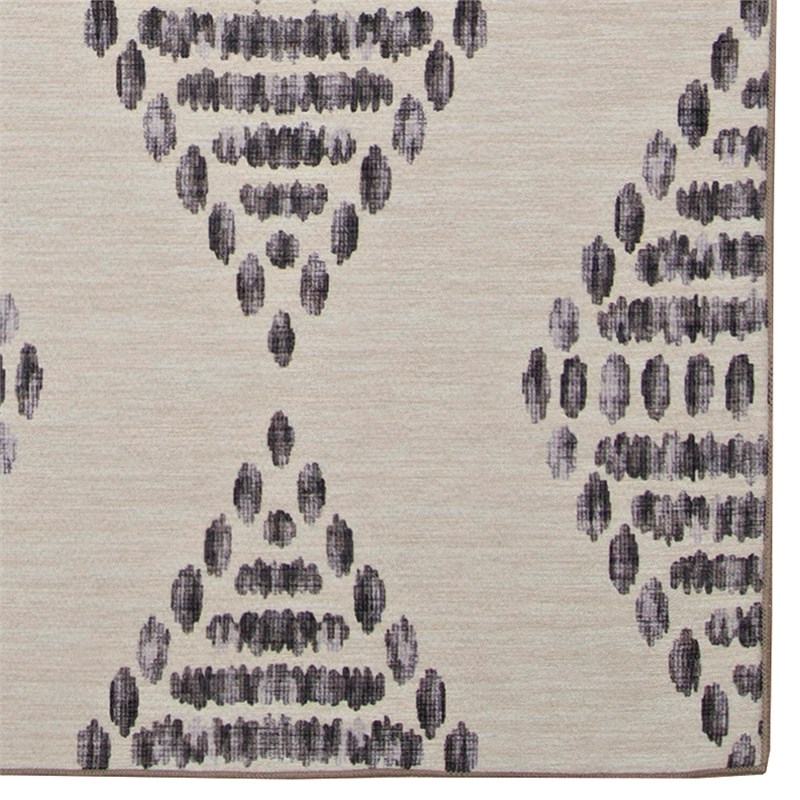 Linon Indoor Outdoor Machine Washable Ezili Accent 2'x3' Rug in Ivory