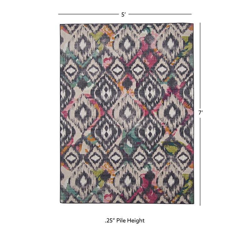 Linon Indoor Outdoor Machine Washable Conch Area 5'x7' Rug in Ivory and Gray