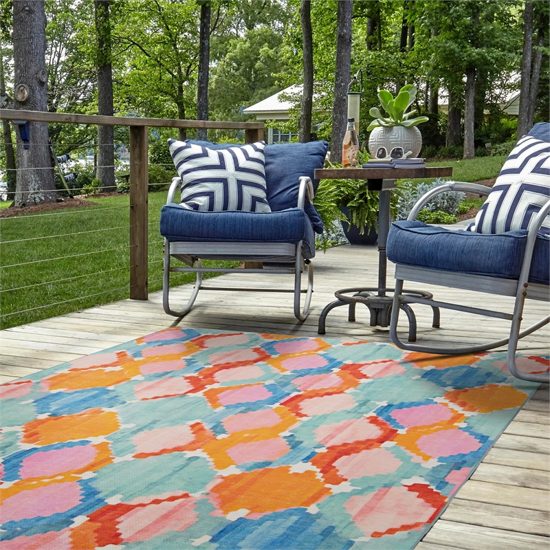 Linon Indoor Outdoor Machine Washable Grove Area 5'x7' Rug in Aqua Blue
