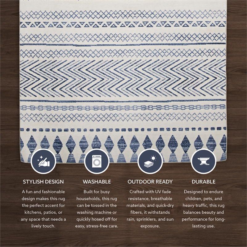Linon Indoor Outdoor Machine Washable Skip Accent 2'x3' Rug in Ivory and Blue