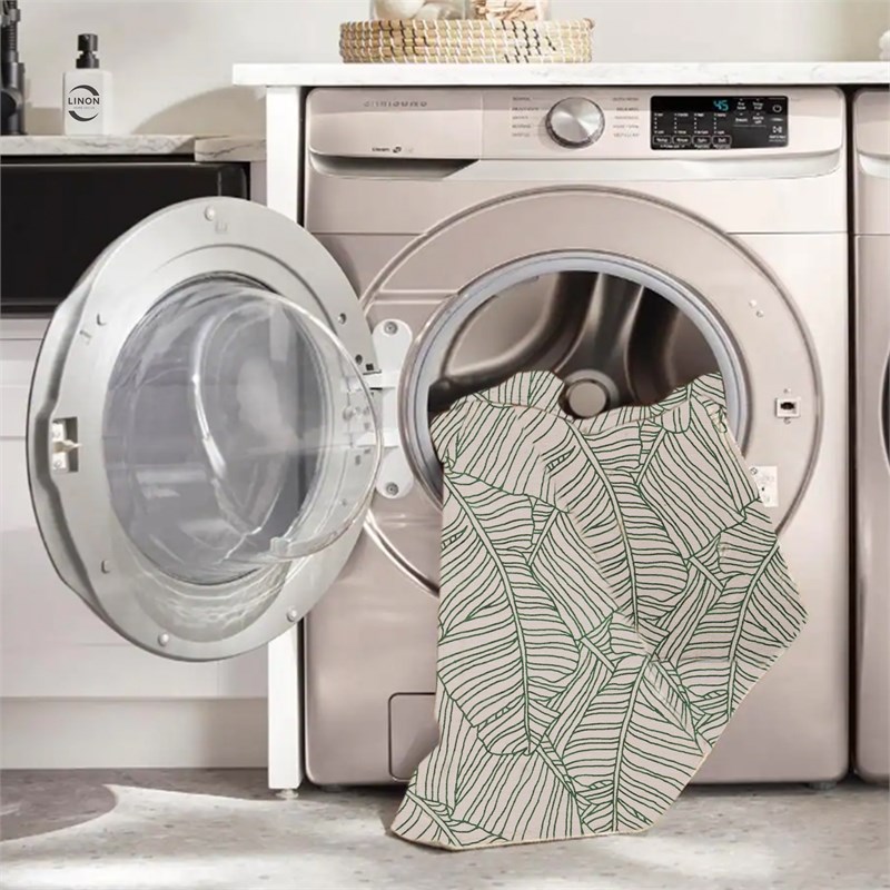 Linon Indoor Outdoor Machine Washable Apia Accent 2'x3' Rug in Ivory and Green