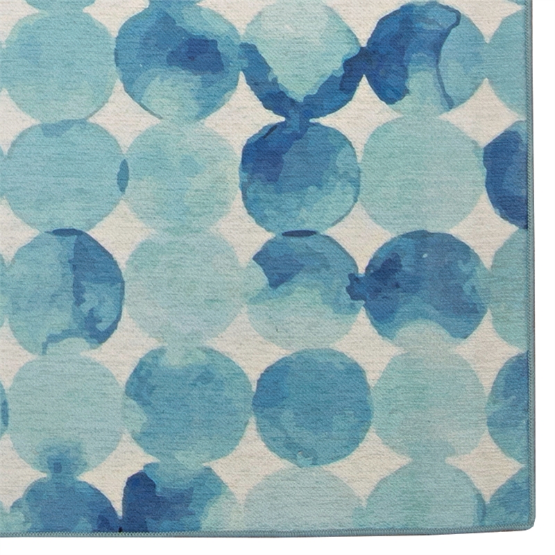 Linon Indoor Outdoor Machine Washable Cayman Polyester Accent 2'x3' Rug in Blue