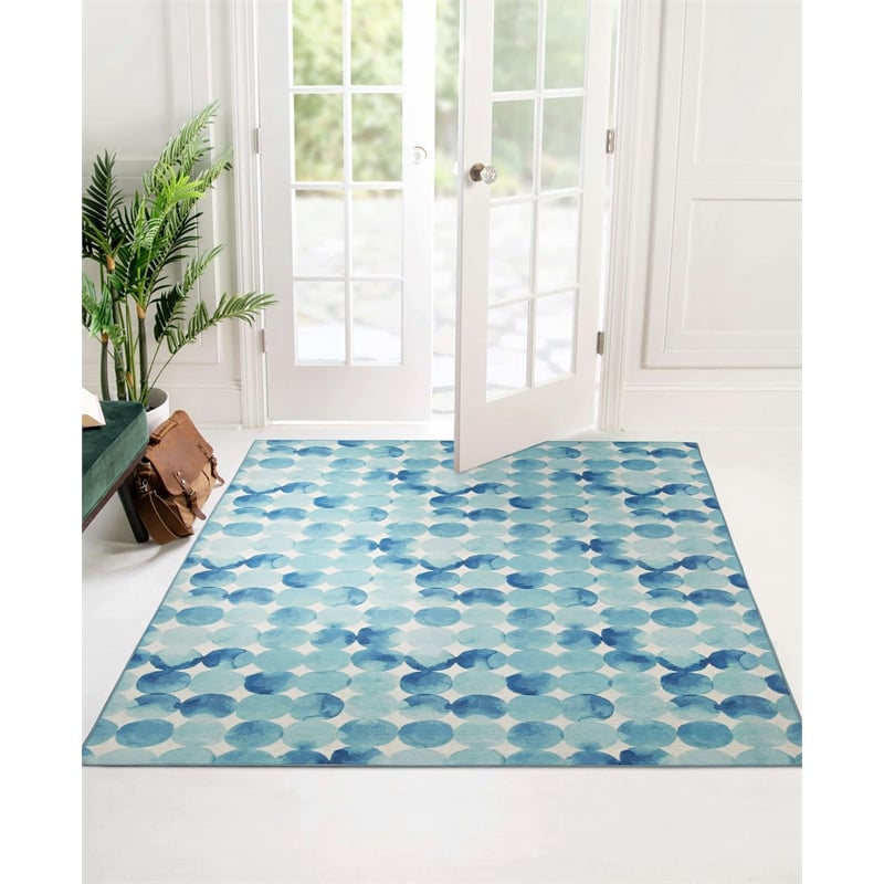 Linon Indoor Outdoor Machine Washable Cayman Area 5'x7' Rug in Blue and Ivory