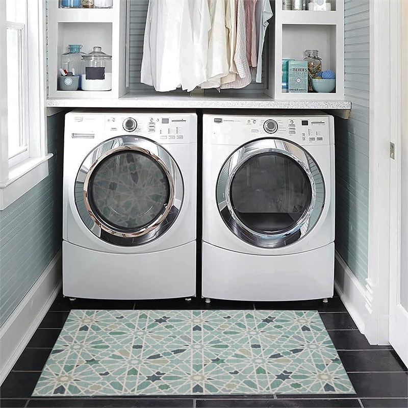 Linon Indoor Outdoor Machine Washable Baffin Polyester Accent 2'x3' Rug in Green