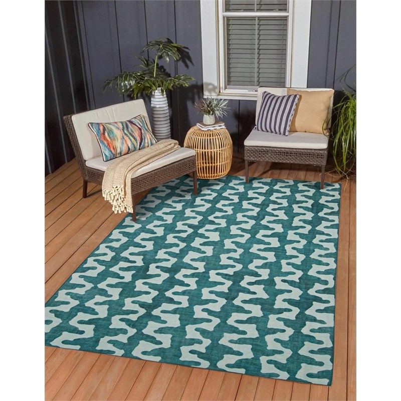 Linon Indoor Outdoor Machine Washable Montane Area 5'x7' Rug in Aqua Blue
