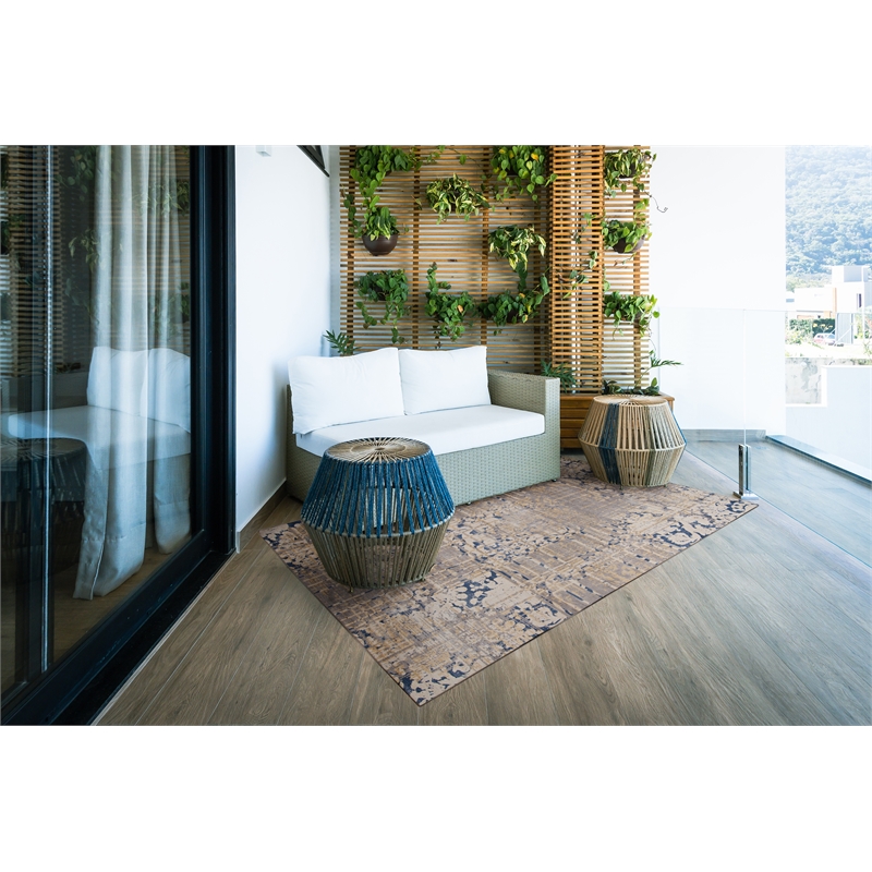 Linon Indoor Outdoor Machine Washable Anthia Accent 3'x5' Rug in Navy and Sand