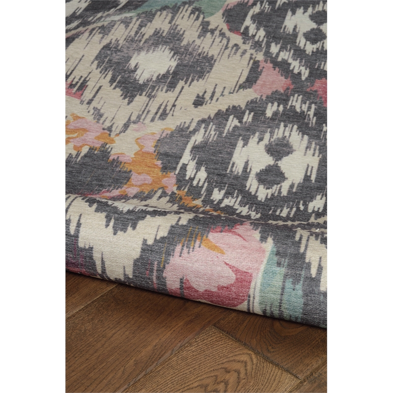 Linon Indoor Outdoor Machine Washable Conch Area 7'x9' Rug in Ivory and Gray