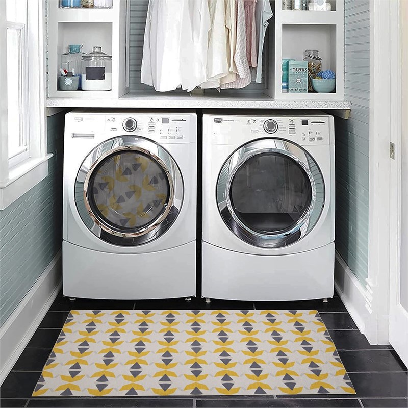 Linon Indoor Outdoor Machine Washable Lucia Polyester Accent 2'x3' Rug in Ivory