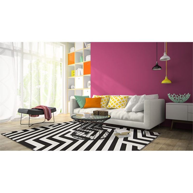 Linon Indoor Outdoor Machine Washable Kona Area 7'x9' Rug in Ivory and Black