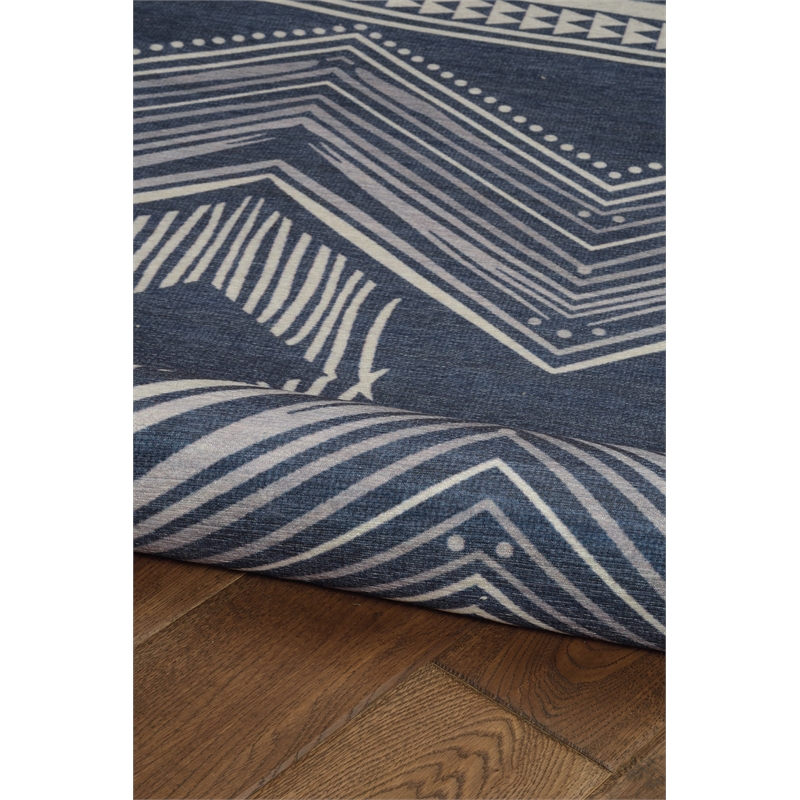 Linon Indoor Outdoor Machine Washable Danton Accent 3'x5' Rug in Navy