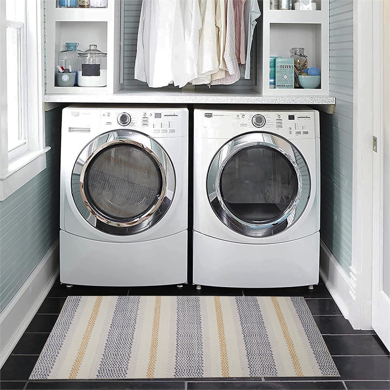 Linon Indoor Outdoor Machine Washable Alfie Accent 2'x3' Rug in Ivory and Blue