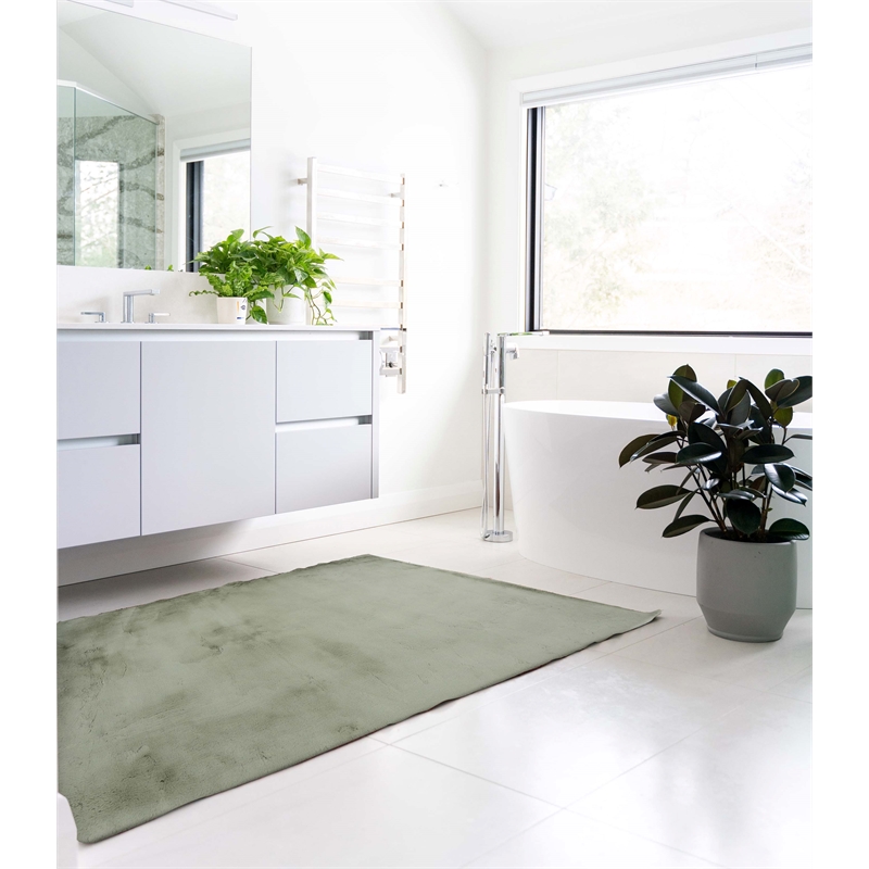 Linon Maven Faux Rabbit Polyester 3'x5' Accent Rug in Green