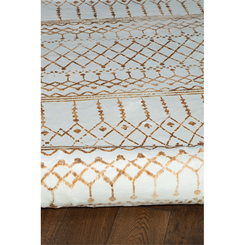 Linon Motif Printed Faux Rabbit Minear Polyester 3'x5' Accent Rug in Ivory