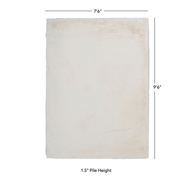 Linon Maven Faux Rabbit Polyester 7'6