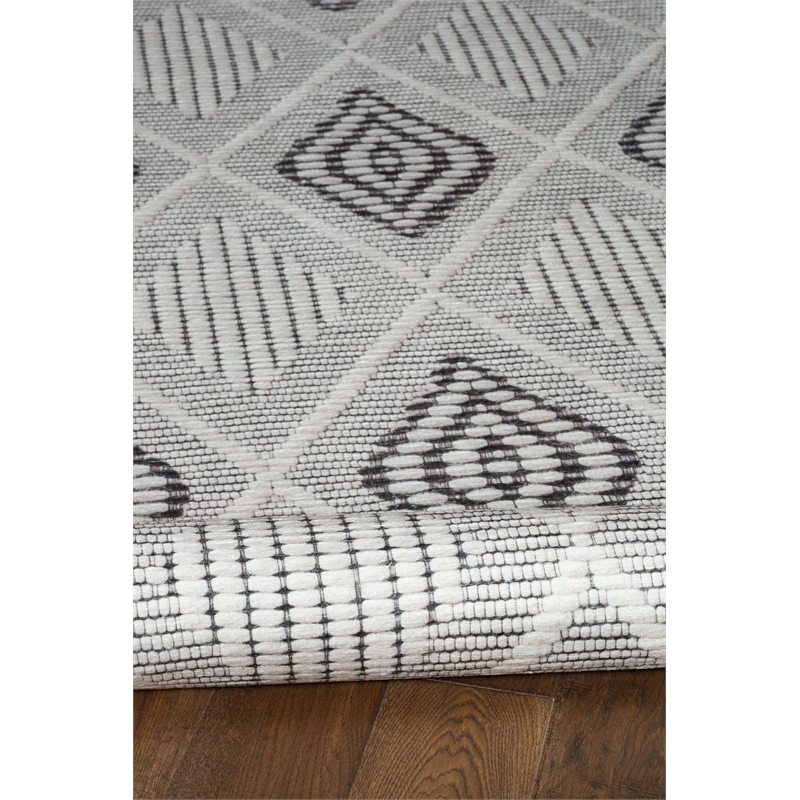 Linon Marion Marko Polyester 3' x 5' Accent Rug in Cream