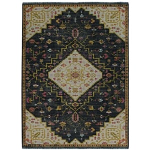 Linon Logan Gazia Polyester 2' X 3' Accent Rug in Black and Ivory