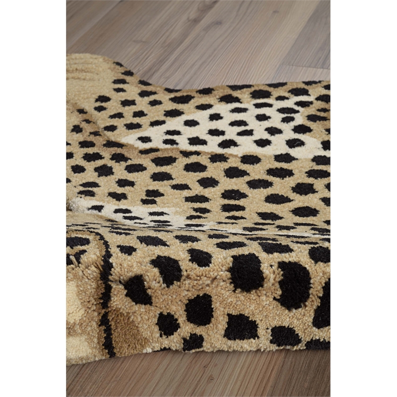 Linon 2' X 3' Jungle Sitting Cheetah Shaped Accent Rug in Gold and Black Wool