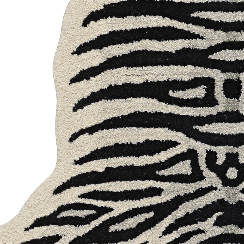 Linon 2' X 3' Jungle Tiger Shaped Accent Rug in White and Black Wool