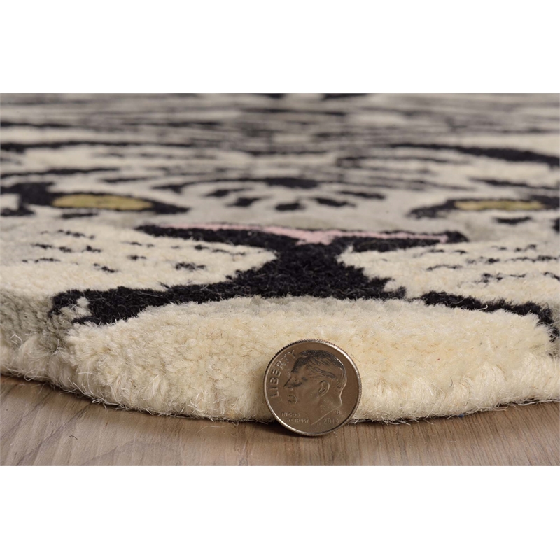 Linon 3' X 5' Jungle Tiger Shaped Accent Rug in White and Black Wool