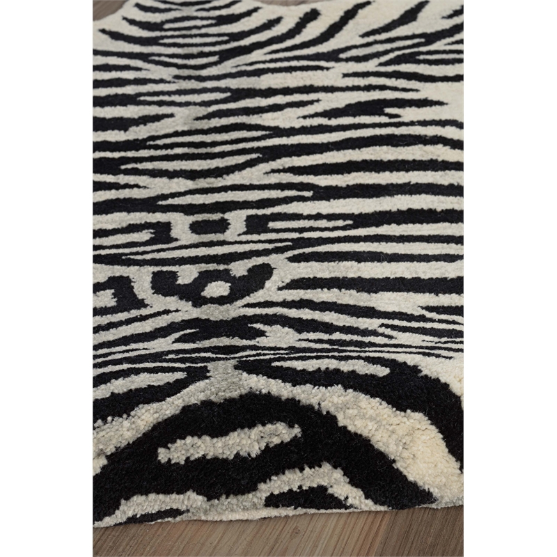 Linon 3' X 5' Jungle Tiger Shaped Accent Rug in White and Black Wool