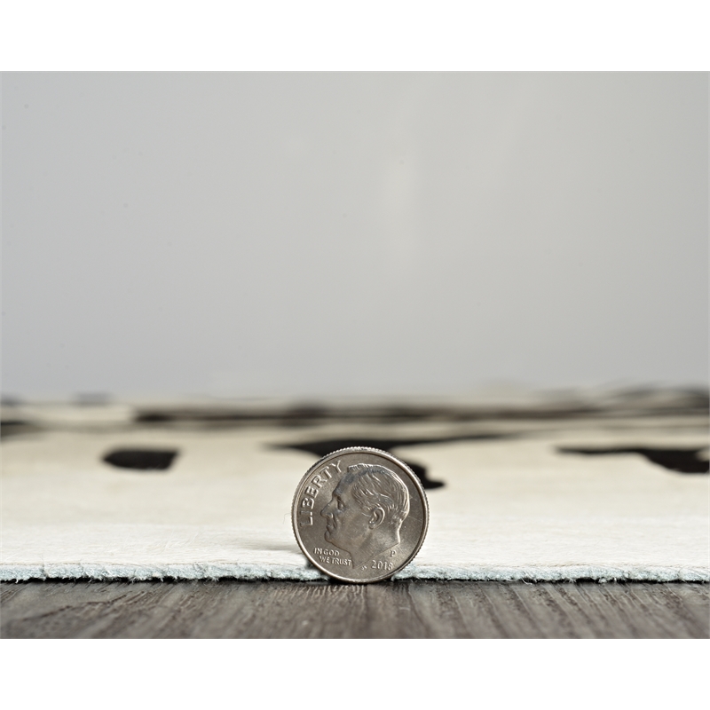 Linon Cowhide Stencil Full Skin in Black