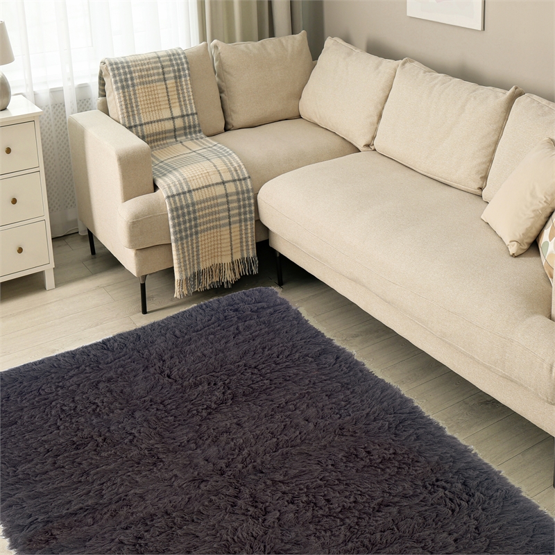 Linon New Flokati Hand Woven Wool 5'x8' Rug in Gray