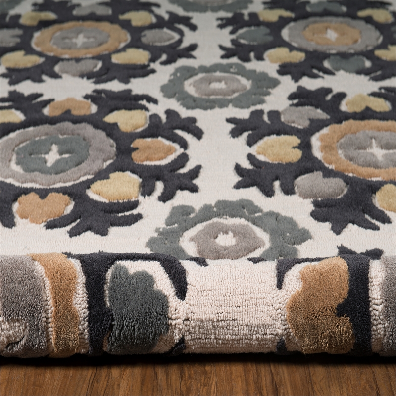 Linon Trio Suzanni Hand Tufted Polyester 5'x7' Rug in Ivory