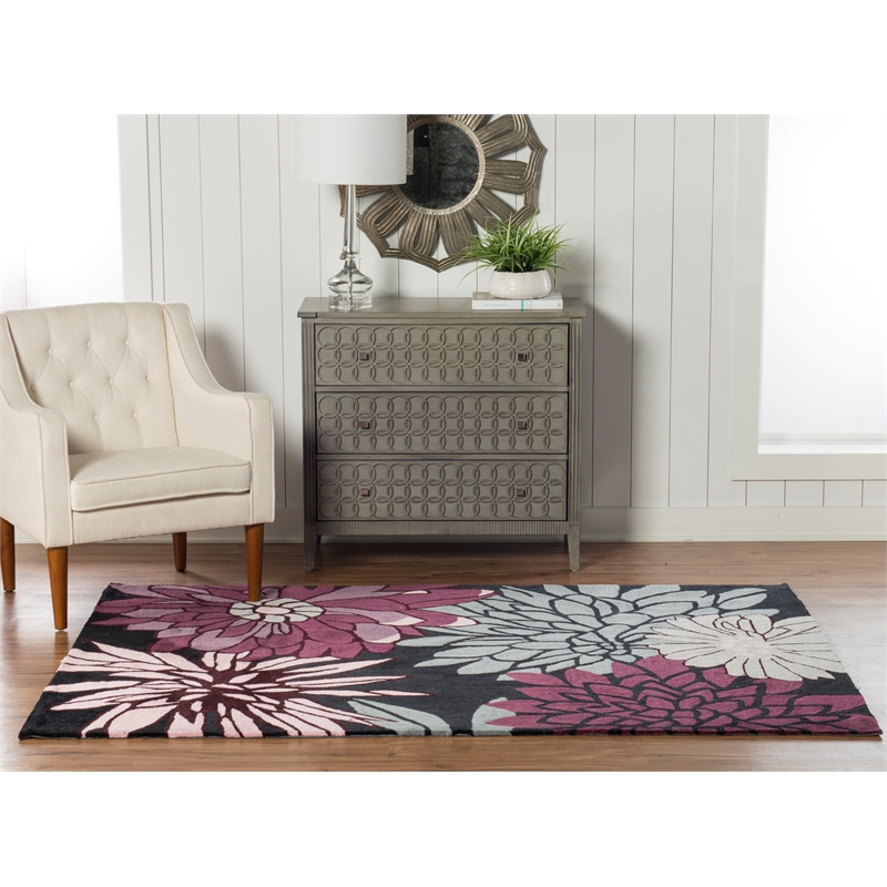 Linon Trio Mum Hand Tufted Polyester 5'x7' Rug in Black