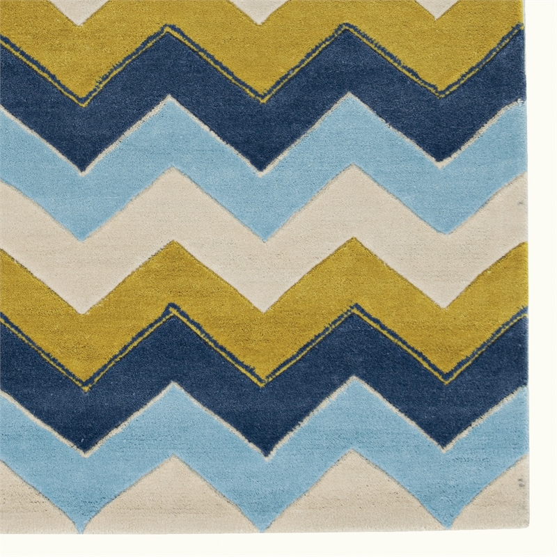 Linon Trio Zag Hand Tufted Polyester 5'x7' Rug in Blue