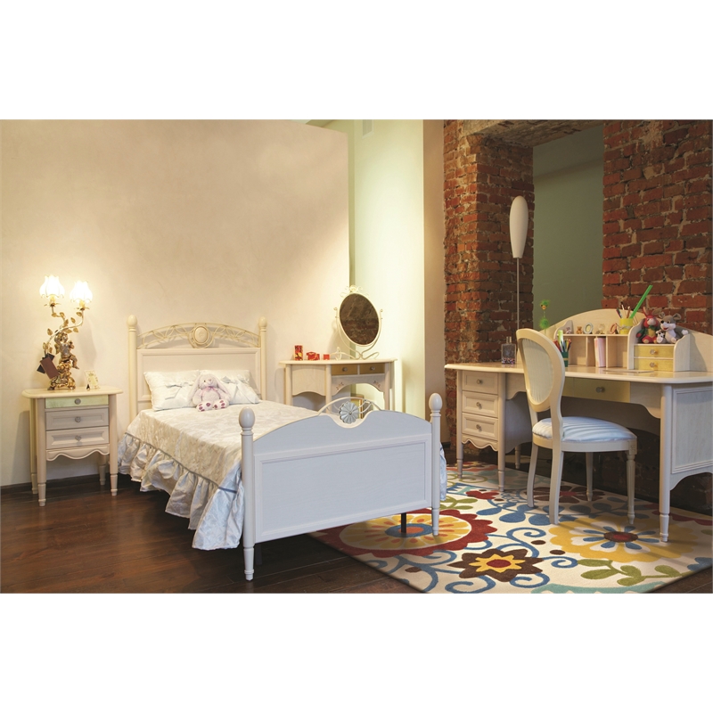 Linon Trio Frond Hand Tufted Polyester 5'x7' Area Rug in Ivory