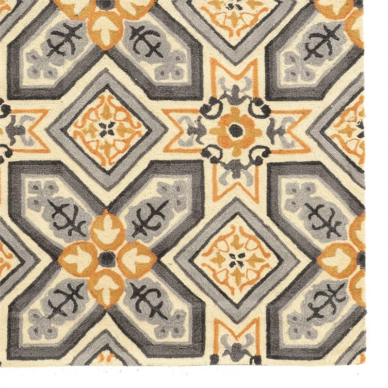 Linon Trio Collette Hand Tufted Polyester 5'x7' Rug in Gray