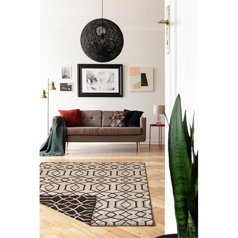 Linon Salonika Irongate Reversible Woven Wool 5'x8' Rug in Brown