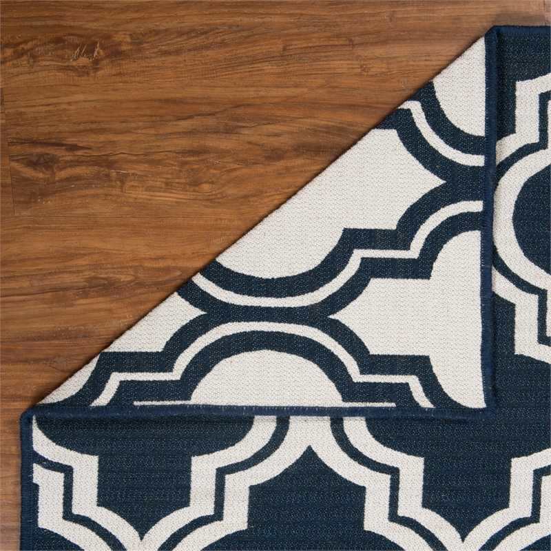 Linon Salonika Quatrefoil Reversible Woven Wool 5'x8' Rug in Blue