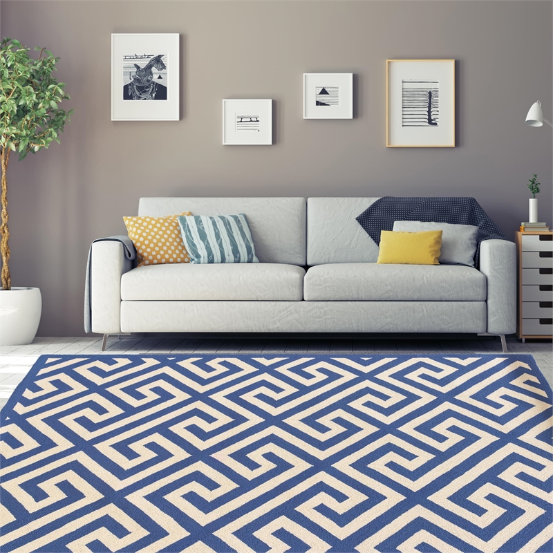 Linon Silhouette Greek Key Hand Hooked Wool 5'x7' Rug in Navy