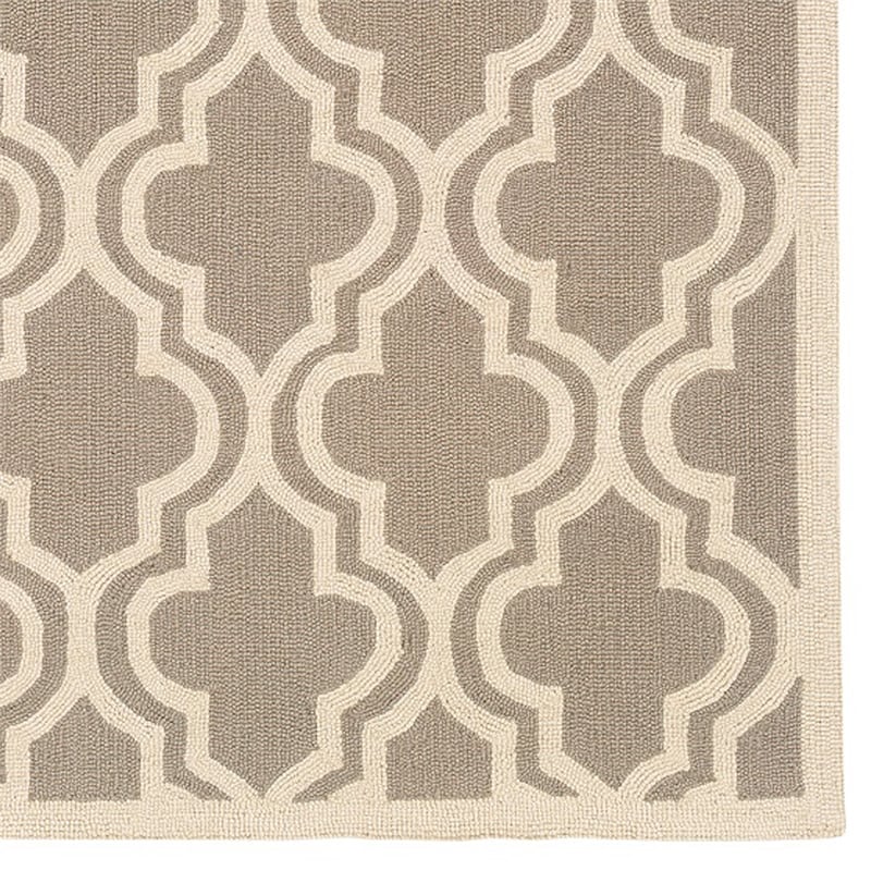 Linon Silhouette Quatrefoil Hand Hooked Wool 8'x10' Rug in Gray