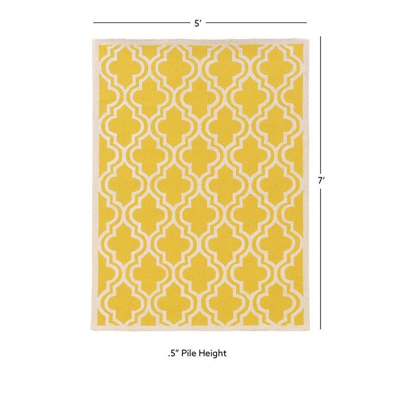 Linon Silhouette Quatrefoil Hand Hooked Wool 5'x7' Rug in Yellow