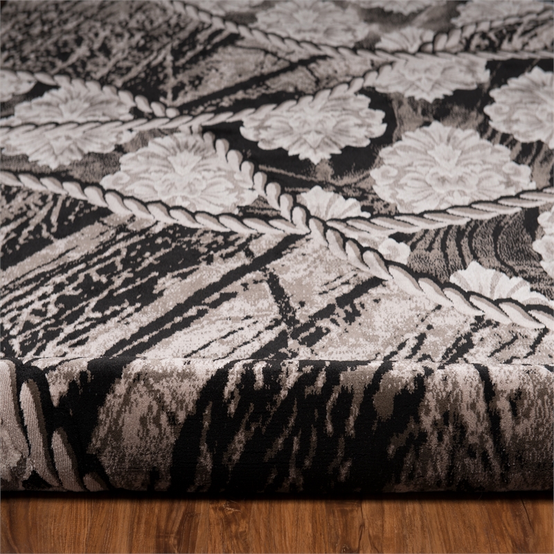 Linon Jewel Ybor Machine Made Polypropylene 5'x7'6