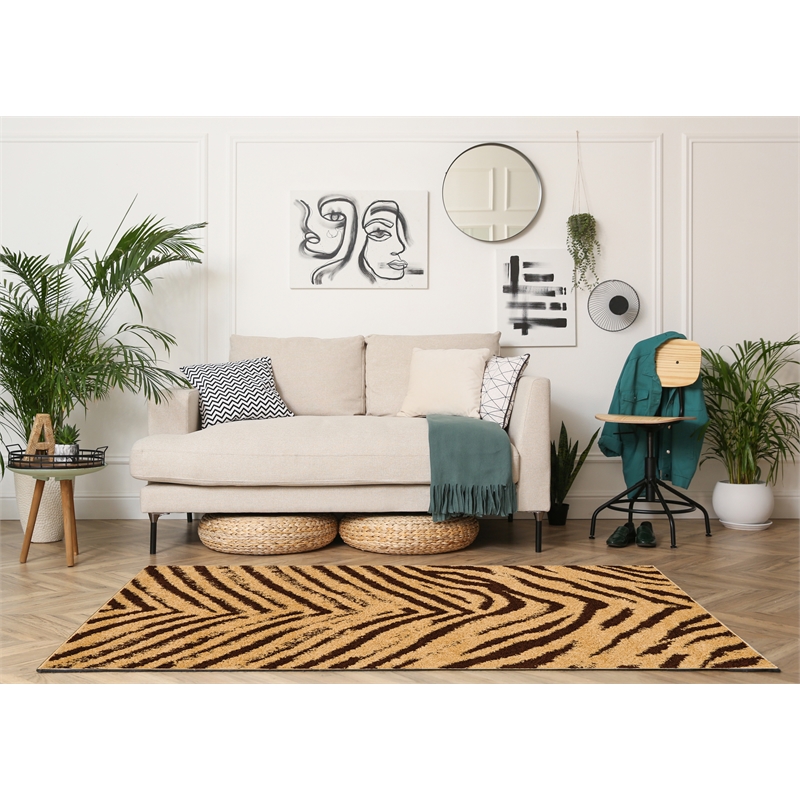 Linon Moroccan Sahara Power Loomed Polypropylene 5'x7' Rug in Brown