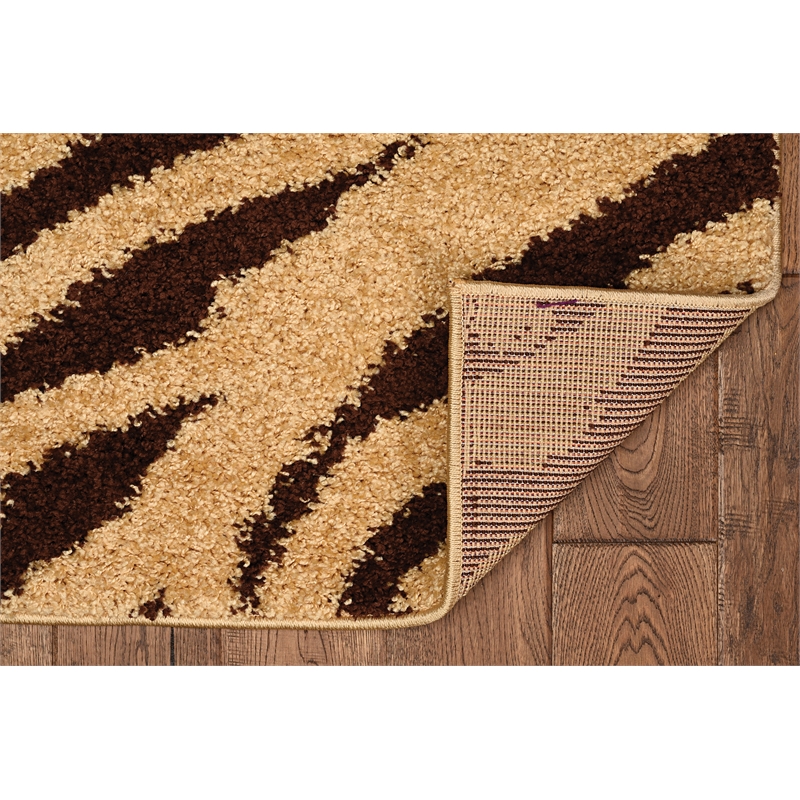 Linon Moroccan Sahara Power Loomed Polypropylene 5'x7' Rug in Brown