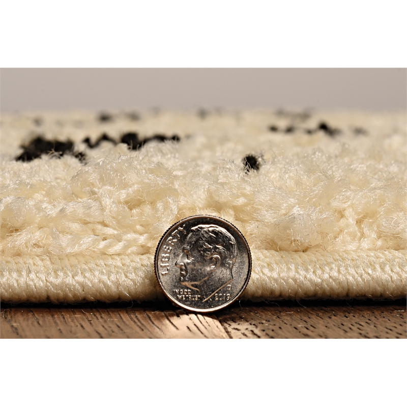 Linon Moroccan Atlas Power Loomed Polypropylene 5'x7' Rug in Ivory