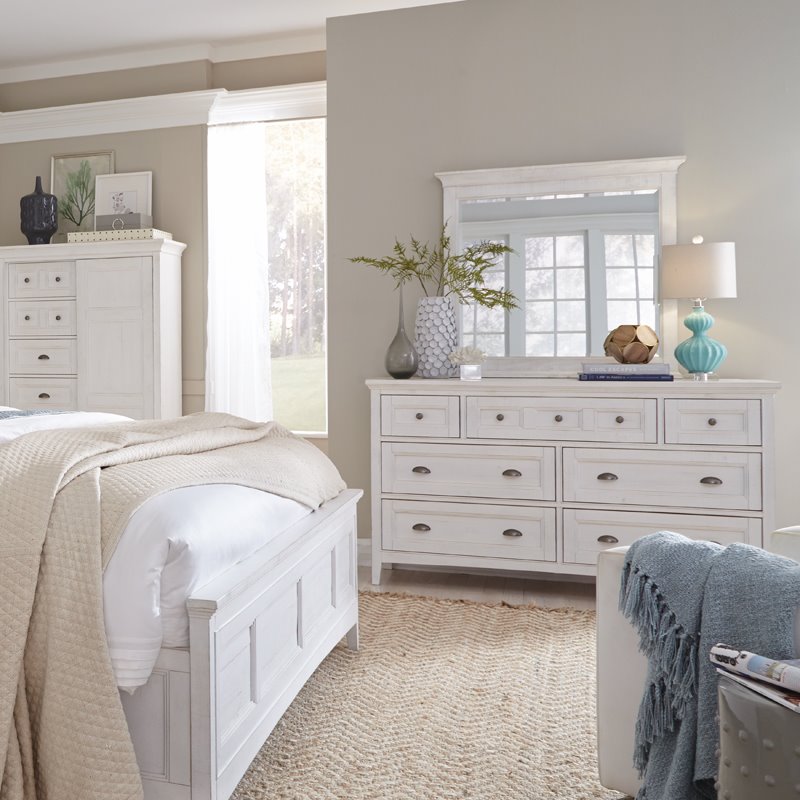 Magnussen Heron Cove Relaxed Traditional Soft White 7 Drawer Dresser