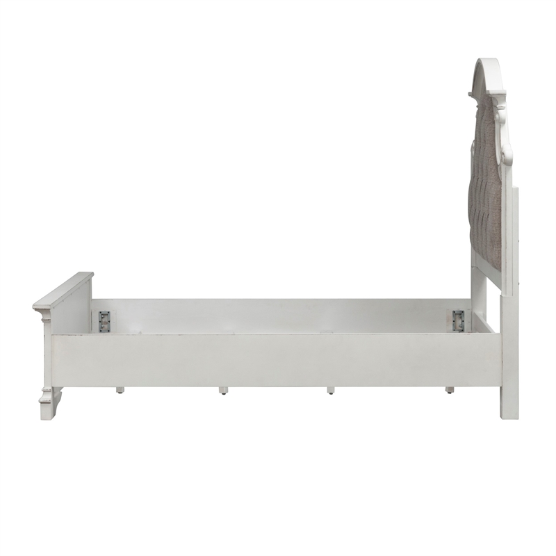 Bedroom Set with Queen Bed and Armoire in Vintage White