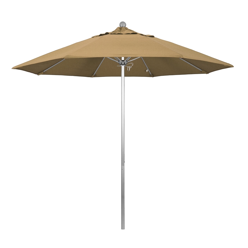 California Umbrella Venture 9' Silver Market Umbrella in Straw
