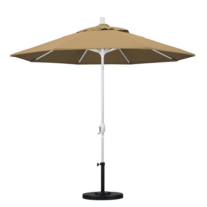 California Umbrella 9' Patio Umbrella in Straw