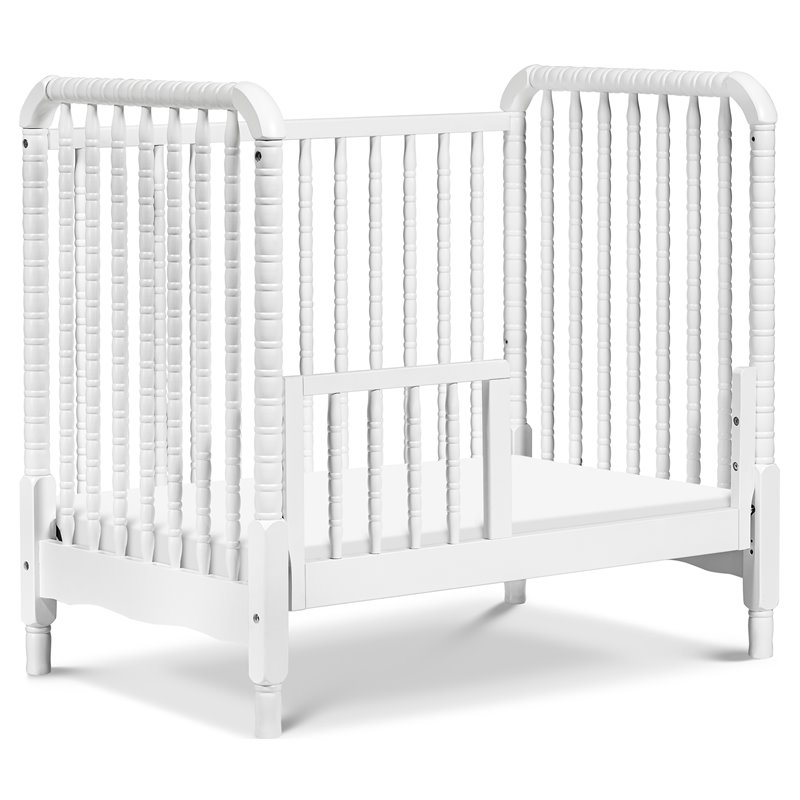 DaVinci Jenny Lind Pine Wood 3-in-1 Convertible Mini Crib in White