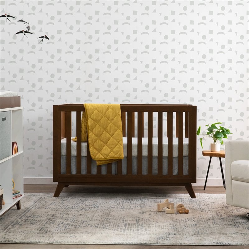 DaVinci Otto Pine Wood 3-in-1 Convertible Crib in Walnut