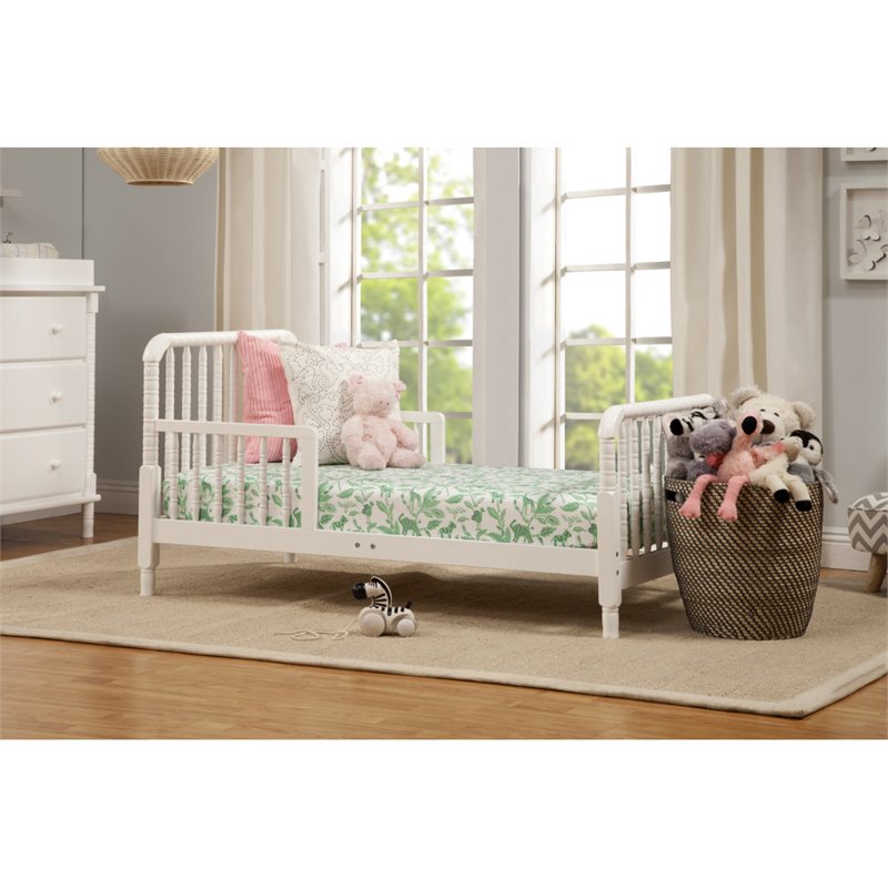 DaVinci Jenny Lind Toddler Bed in White