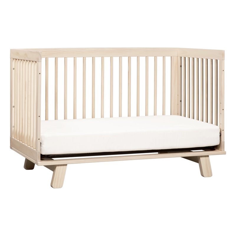 3-in-1 Convertible Crib Set with Dresser and Changing Tray in Natural