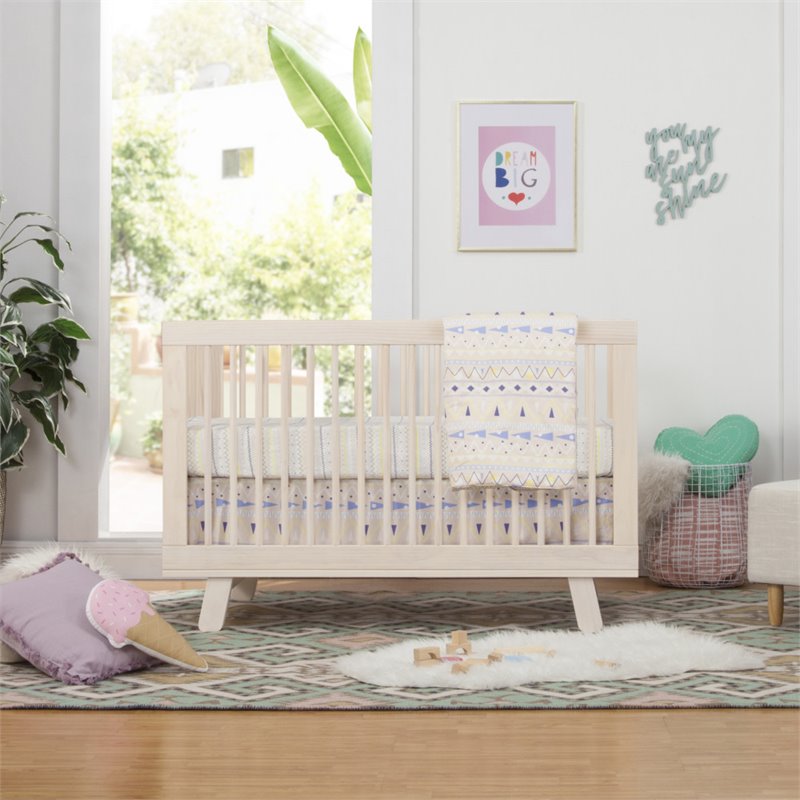 3-in-1 Convertible Crib Set with Dresser and Changing Tray in Natural