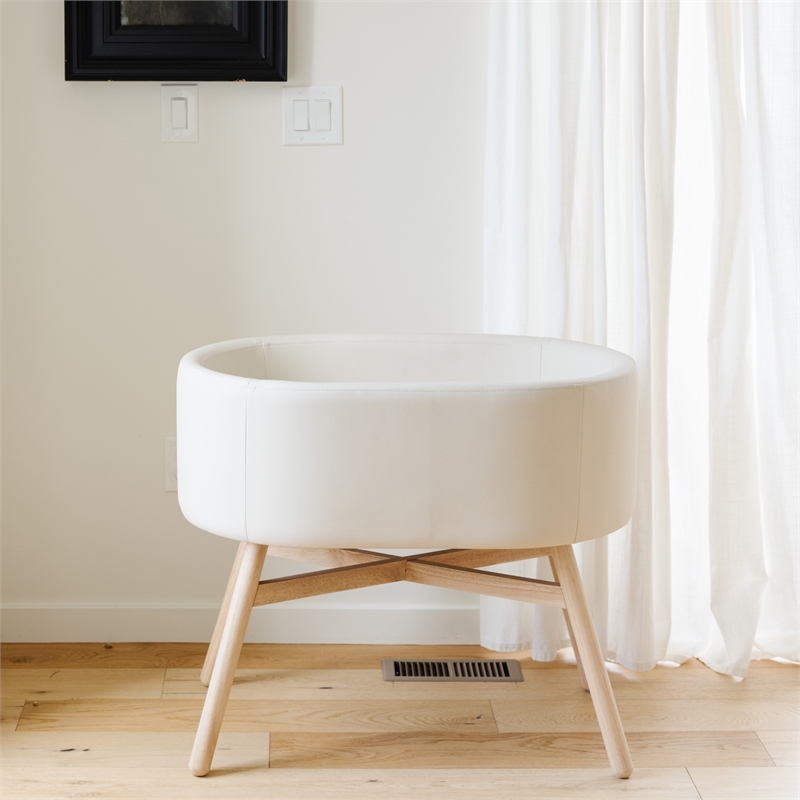 babyletto x GATHRE Capsule Bassinet in Ivory